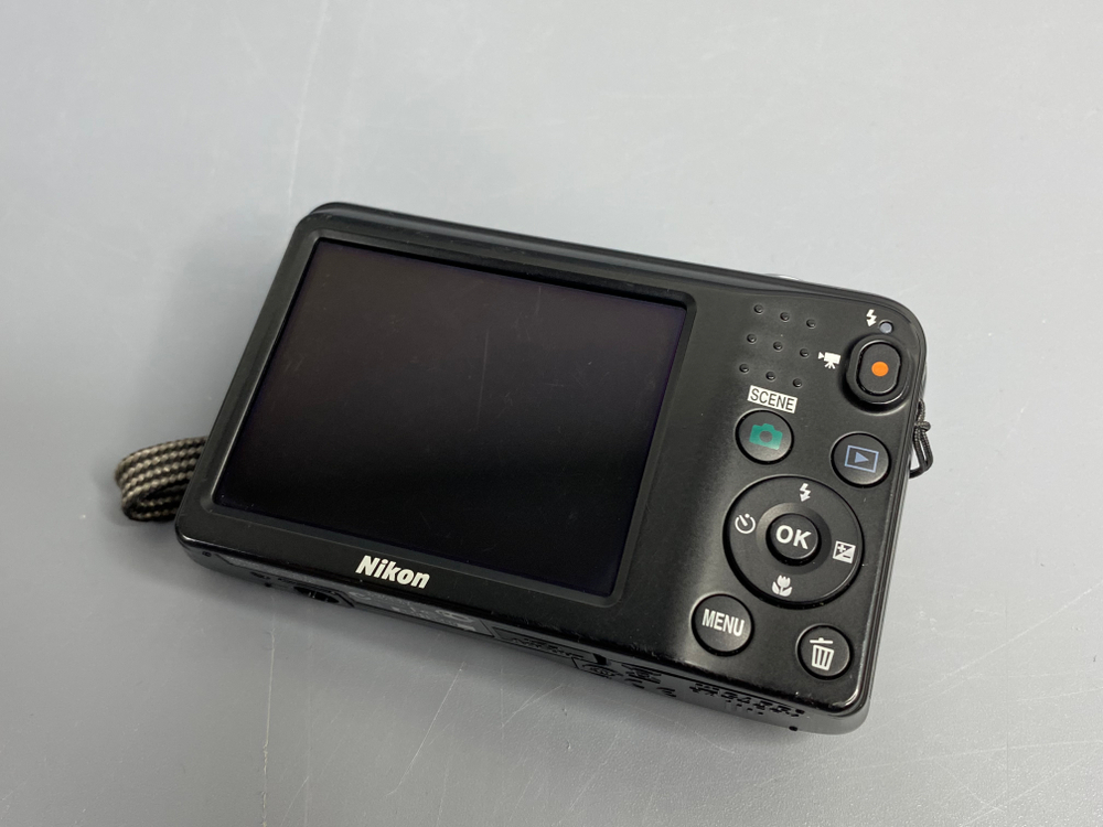 Nikon Coolpix L27