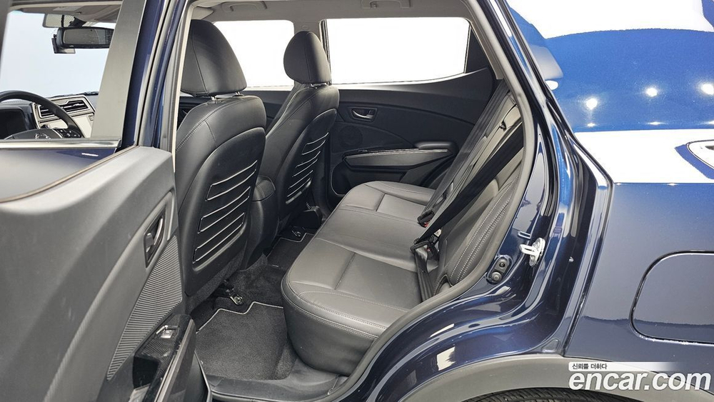 KG Mobility (Ssangyong) Very New Tivoli Дизель 1.6 2WD (12.2019)