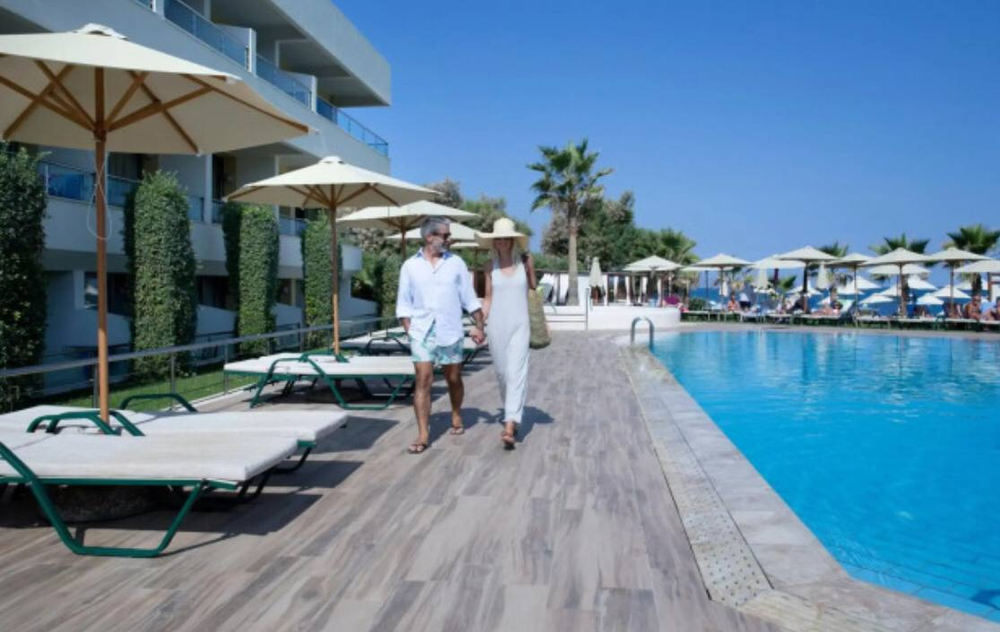 "Thalassa Beach Resort", Northern Cyprus, BAFRA Первая линия Средиземного моря в элитном регионе Бафры, песчаный берег. Международный гарантированный титул недвижимости с землей. Управление по типу гостиницы 5 звезд