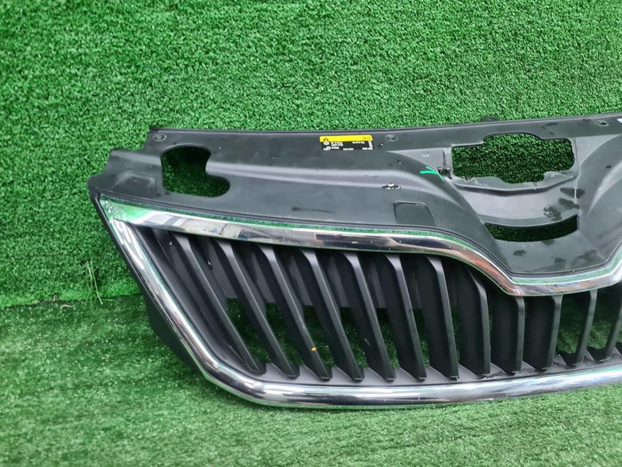 Решетка радиатора Skoda Rapid 1 (2012-2020)