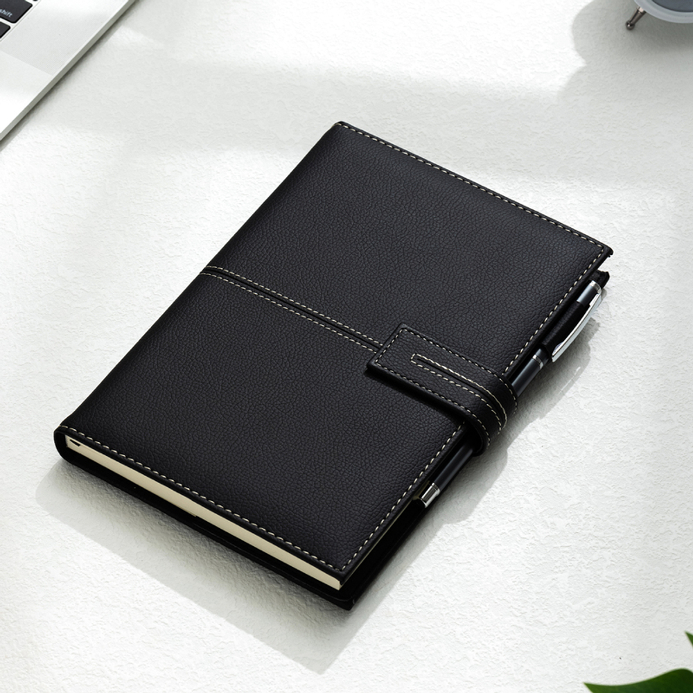 Ежедневник недатированный Deli А5, 240 страниц, 80 г/кв.м., черный