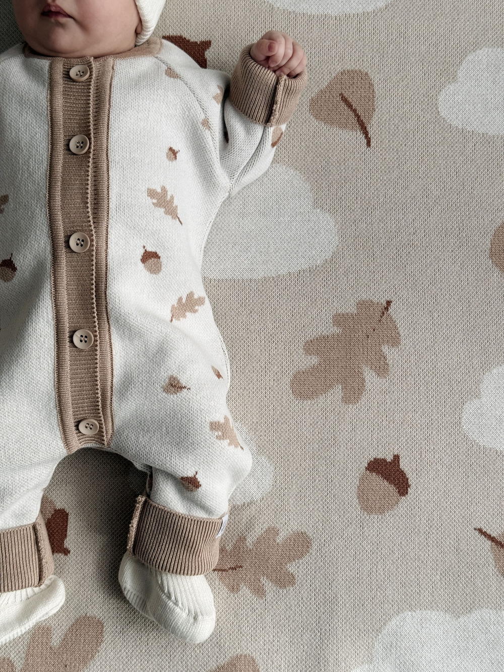 Комбинезон вязаный (желуди)