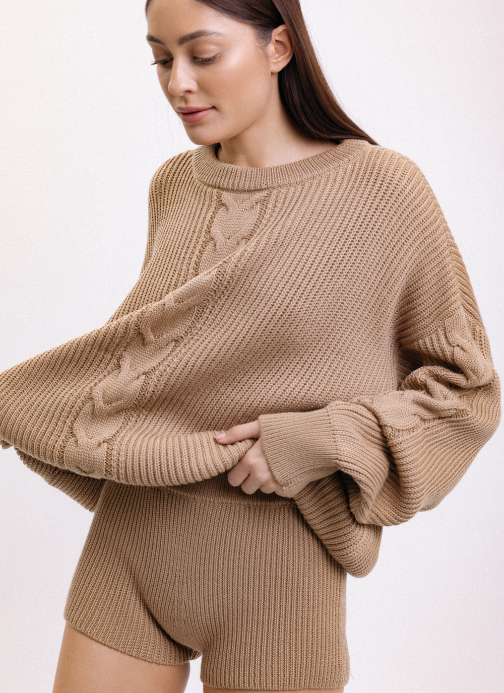 Джемпер с косой