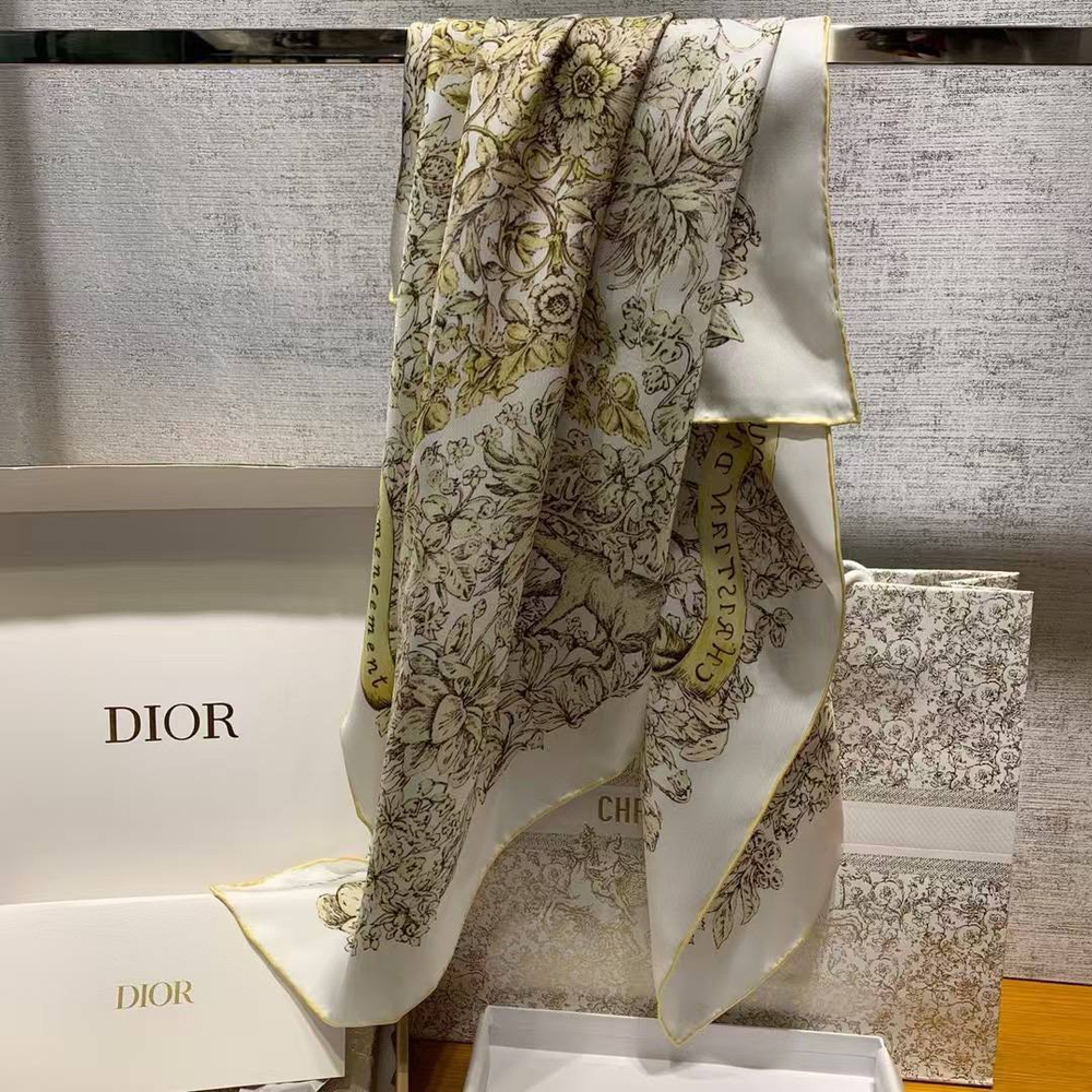 Платок Christian Dior