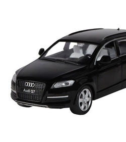 Машина "АВТОПАНОРАМА" Audi Q7, черный, 1/32, свет, звук, инерция, в/к 17,5*13,5*9 см