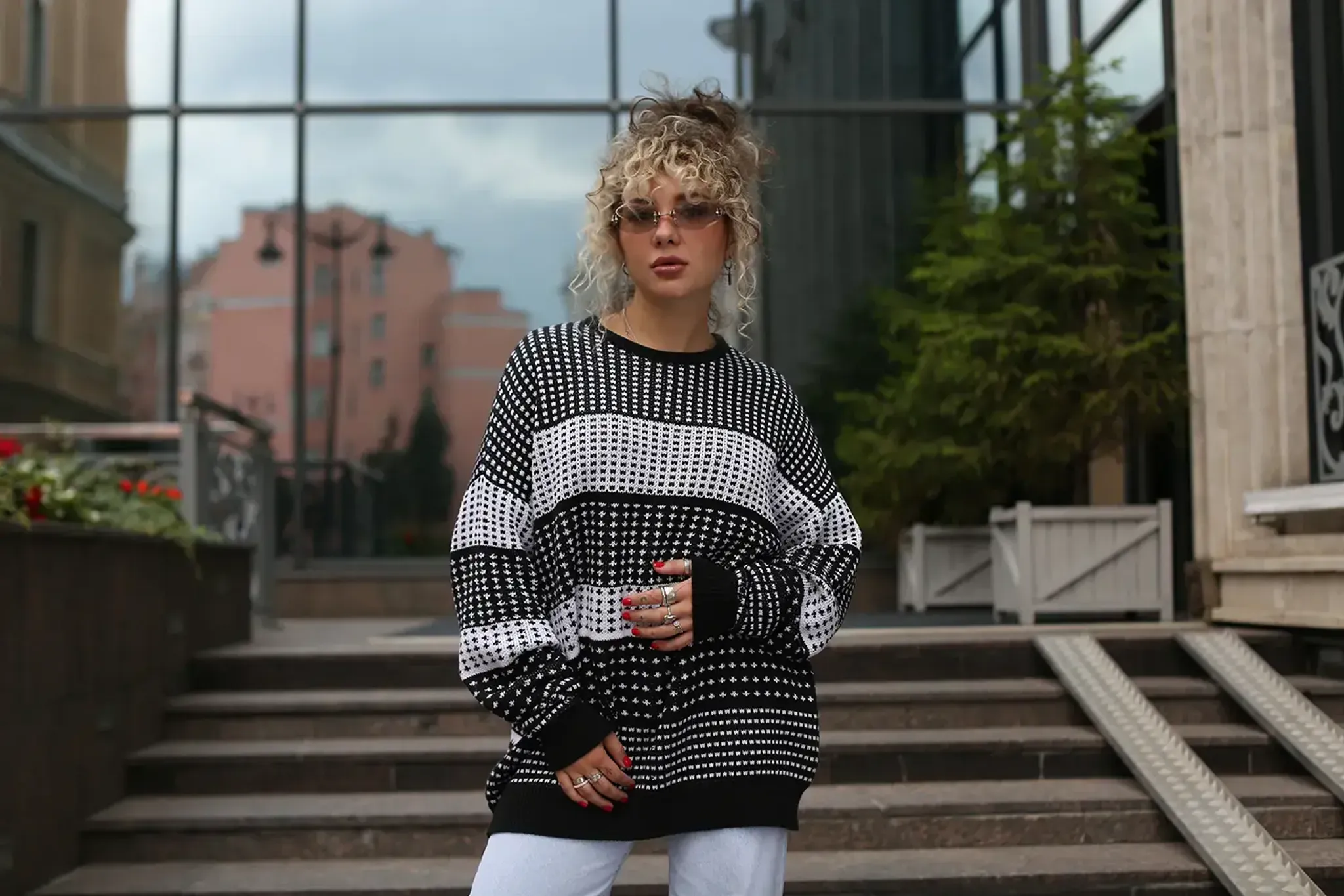 Внутри линий