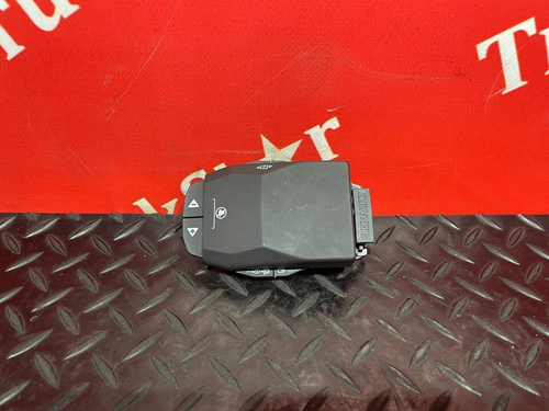 Подрулевой переключатель аудиосистемы 2022г