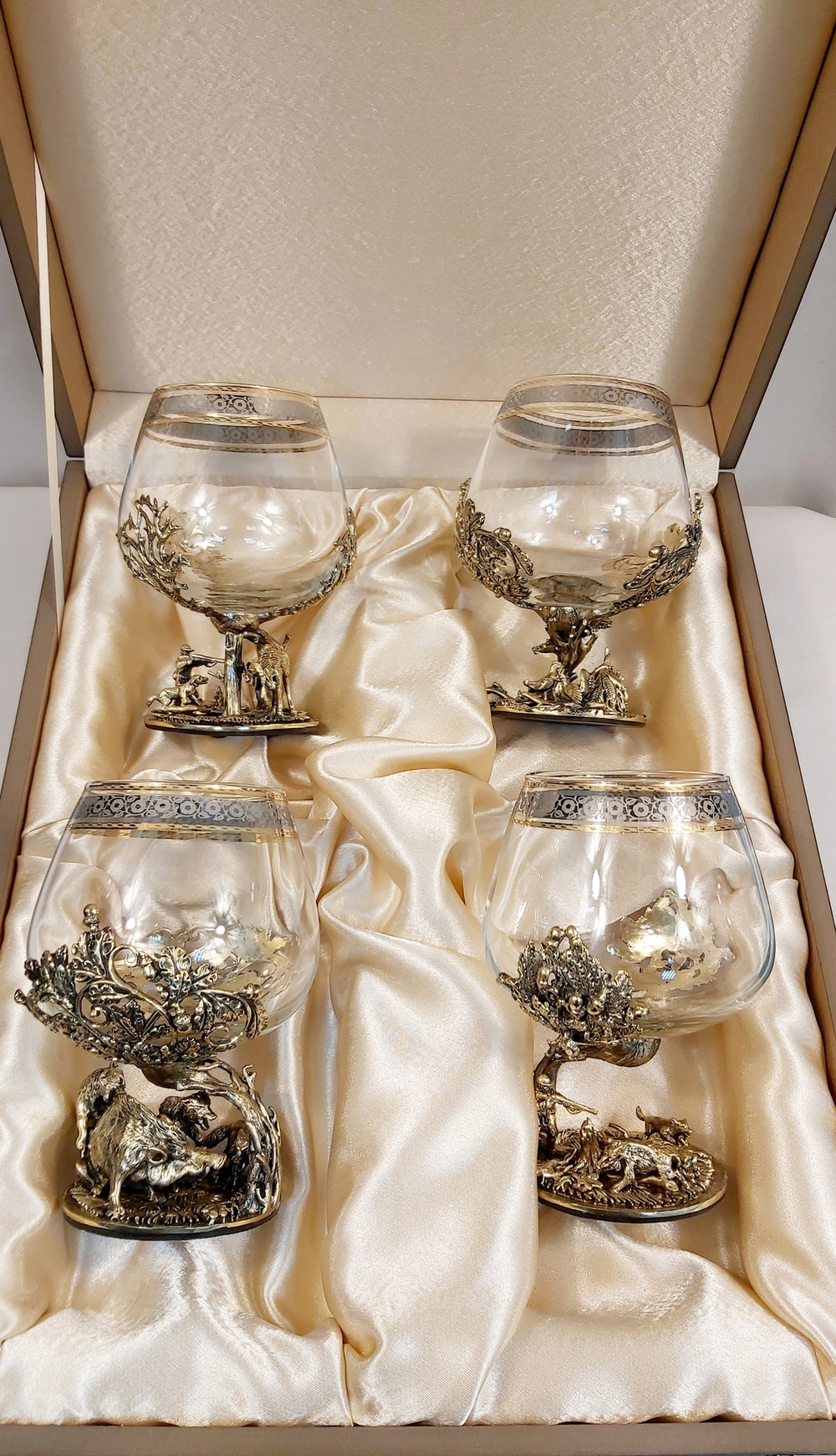 Набор из 4-х бокалов для коньяка "Охотничий" (подарочный футляр)