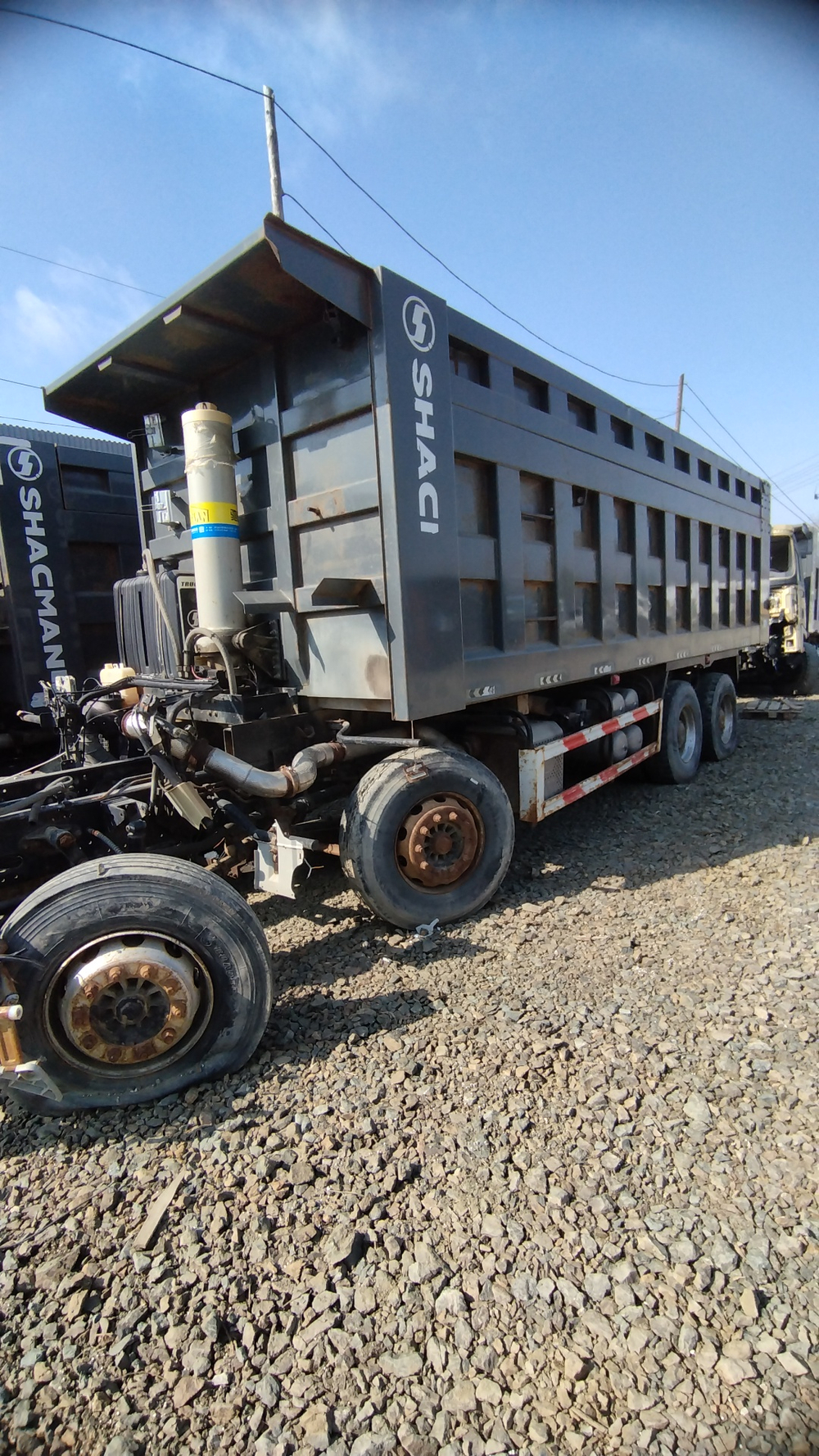 Shacman (Shaanxi) SX* 8x4 Самосвал SX33186T366 (Дизельный, 11,6 л, 369 л.с., МТ)