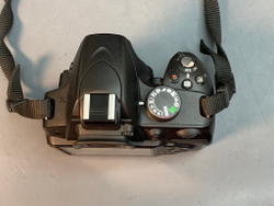 Nikon D3200 kit 18-55mm 3.5-5.6G VR 9.500 кадров