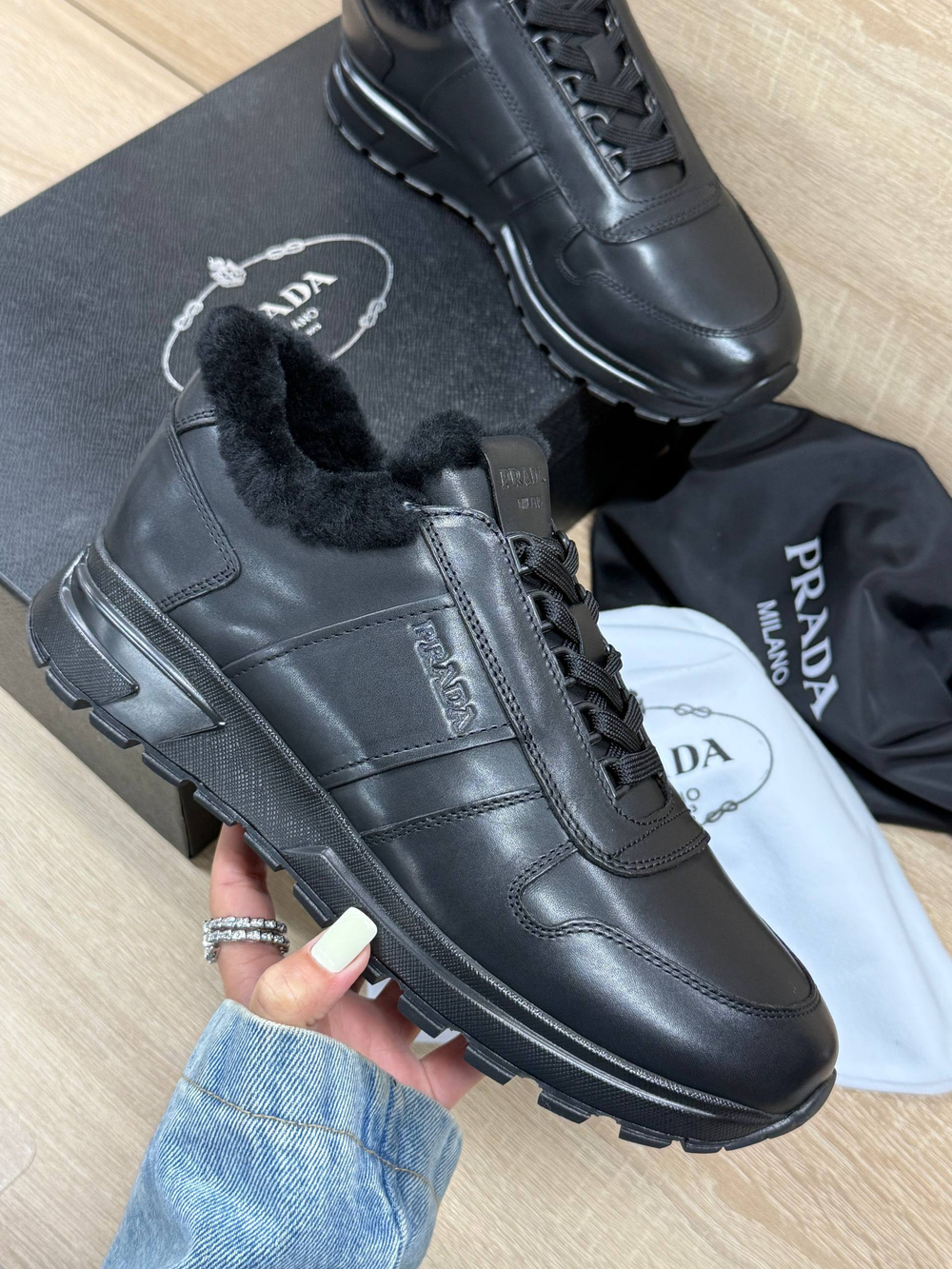 Кроссовки Prada