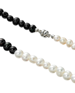 Колье натуральный жемчуг, вставки из черных натуральных камней