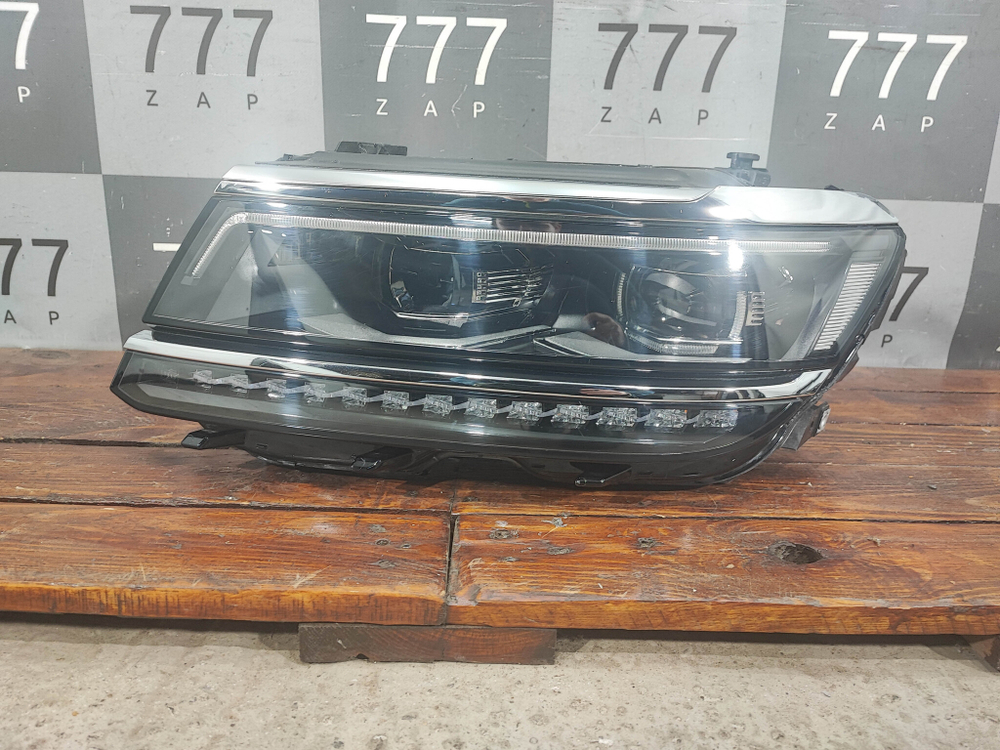 Фара левая LED Volkswagen Tiguan 2 16-20 Б/У Оригинал 5nb941081d