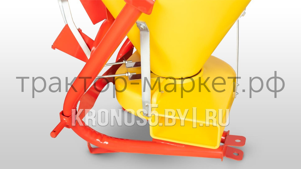 Разбрасыватель навесной, садовый (Лейка) Strumyk S-500S (500 л)