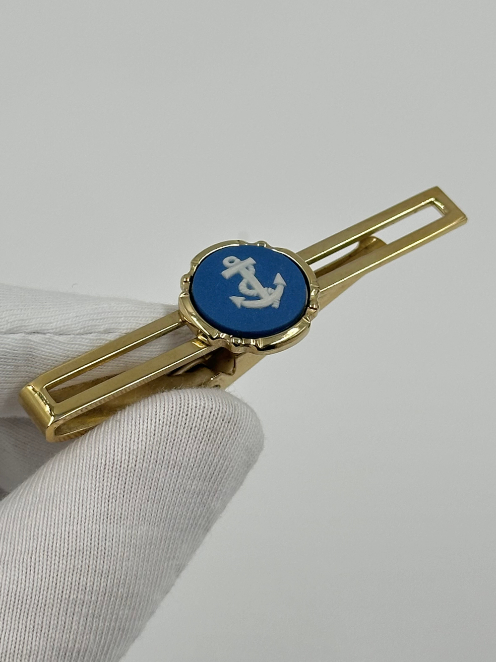 Зажим для галстука синий с якорем Stratton