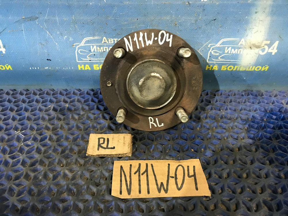 Ступица задняя левая MITSUBISHI RVR 1996