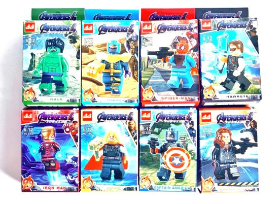 Конструктор " Мстители" ( 8 персонажей )