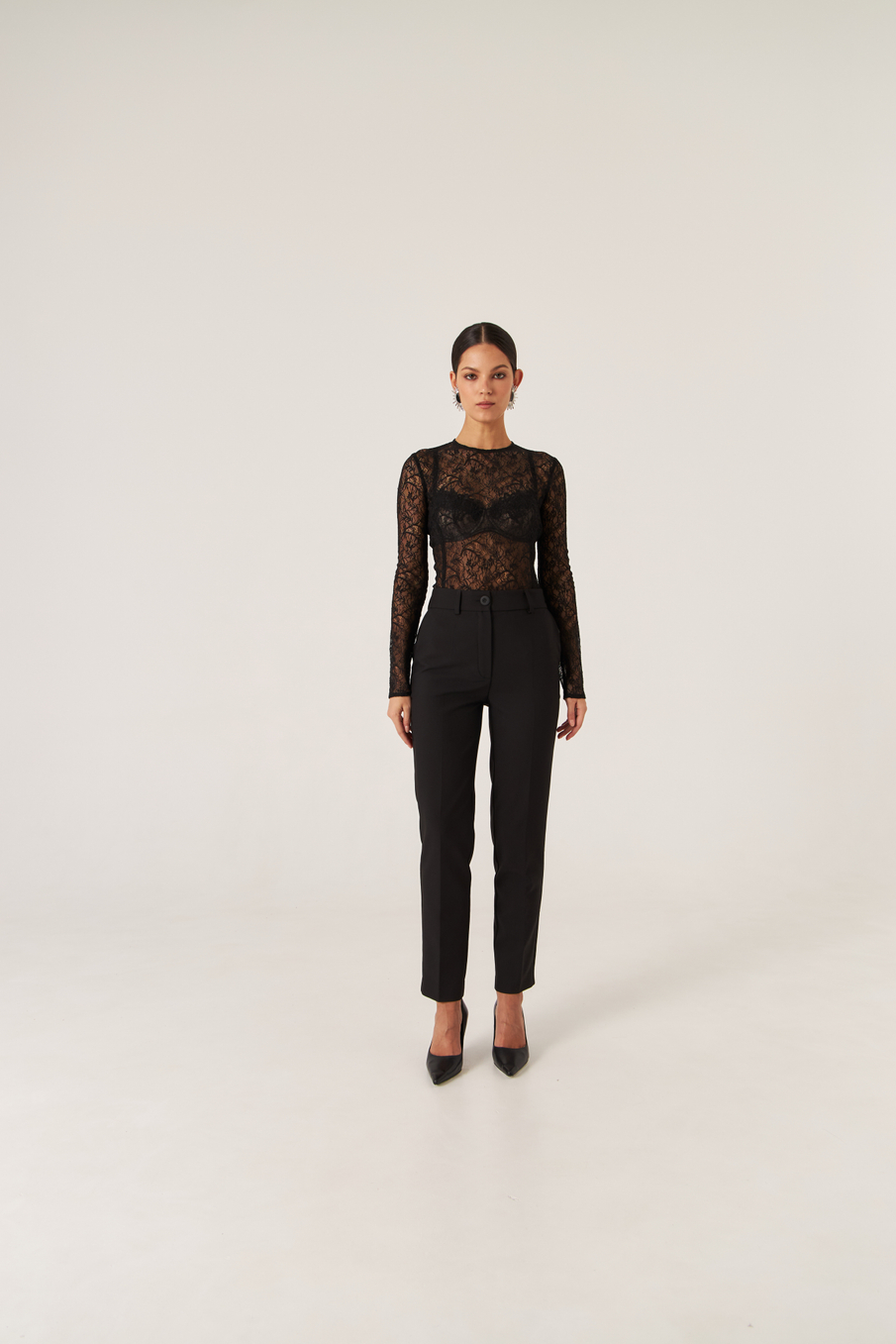 Лонгслив из кружева