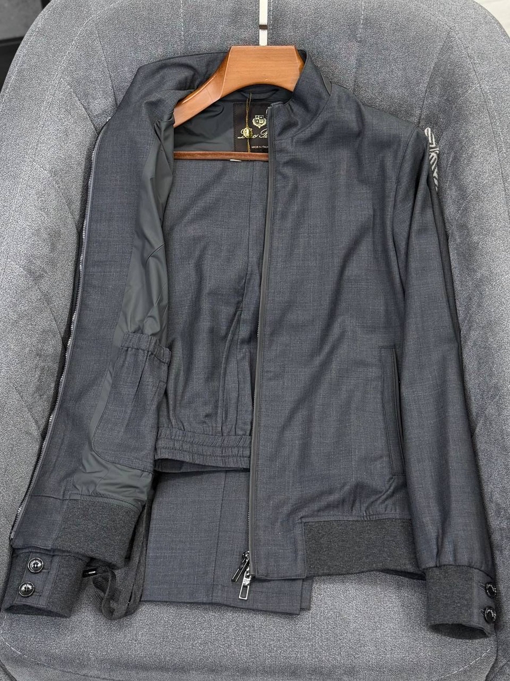 Прогулочный костюм Loro Piana