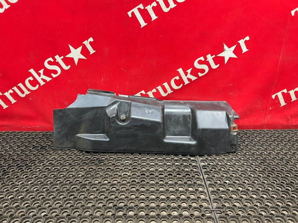 Шумоизоляция двигателя правая