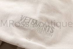 Худи Vetements молочного цвета с брендовым логотипом