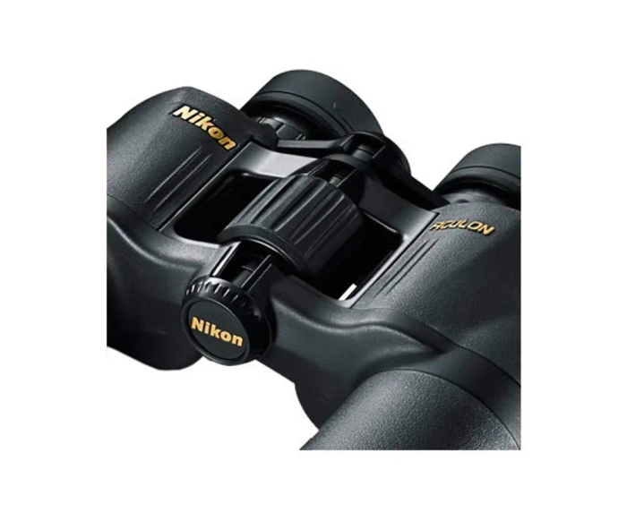 Бинокль Nikon Aculon 10x42