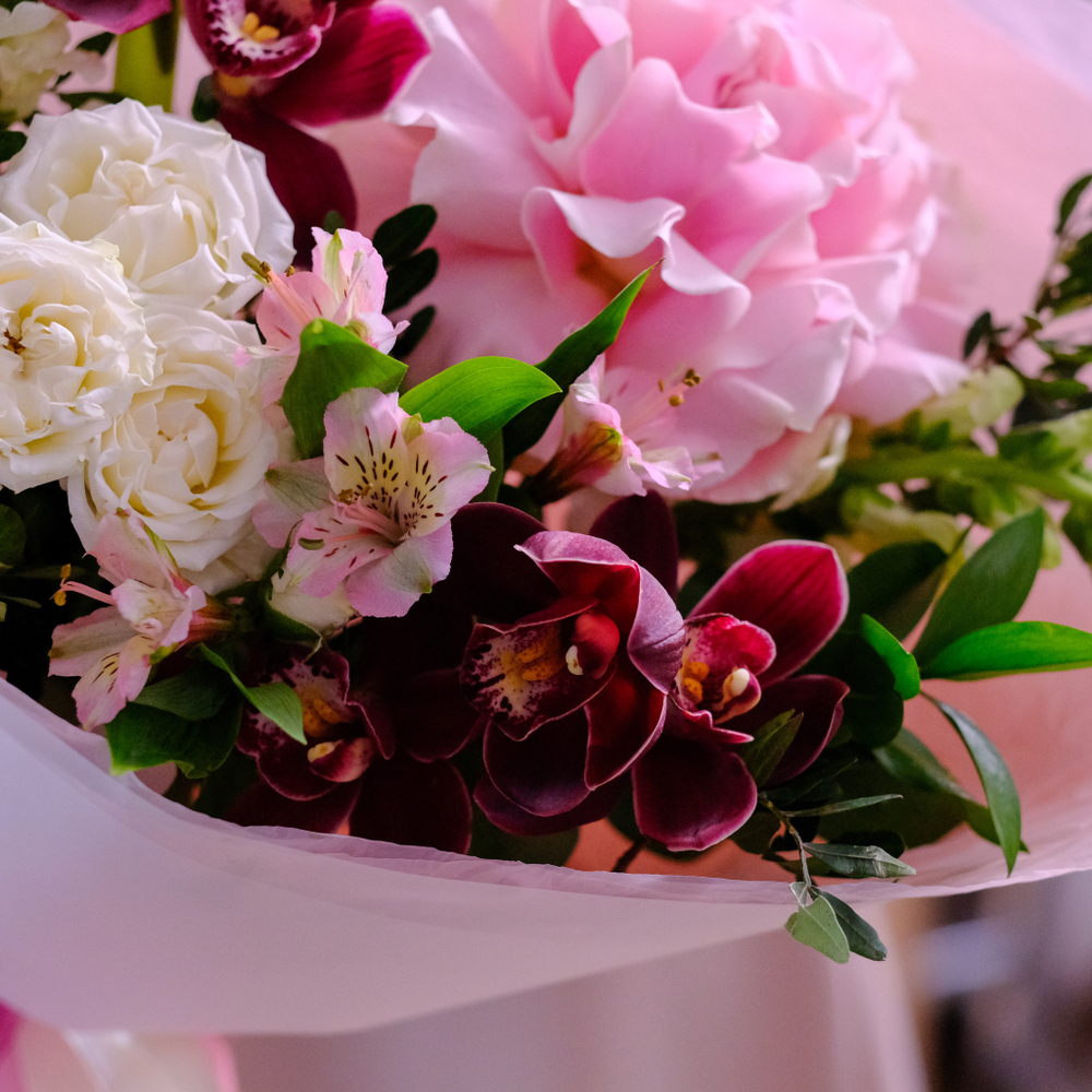 Нежный букет с французской розой и орхидеей #128 (готовый букет)