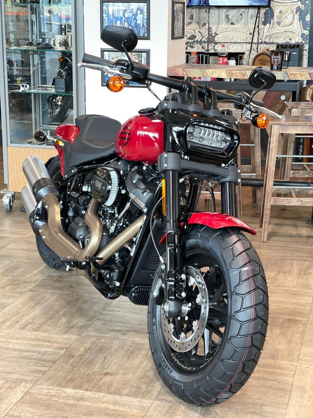 Fat Bob 114 (Fxfbs) Softail Harley-Davidson Billiard Red