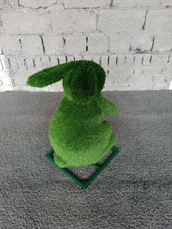 Зайчик стоячий на лапках