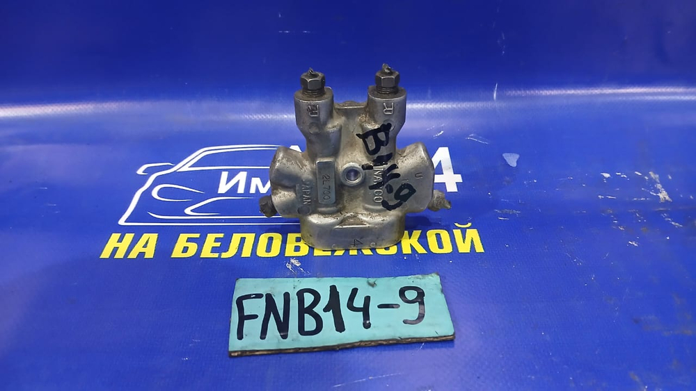 Распределитель тормозной NISSAN SUNNY 1997