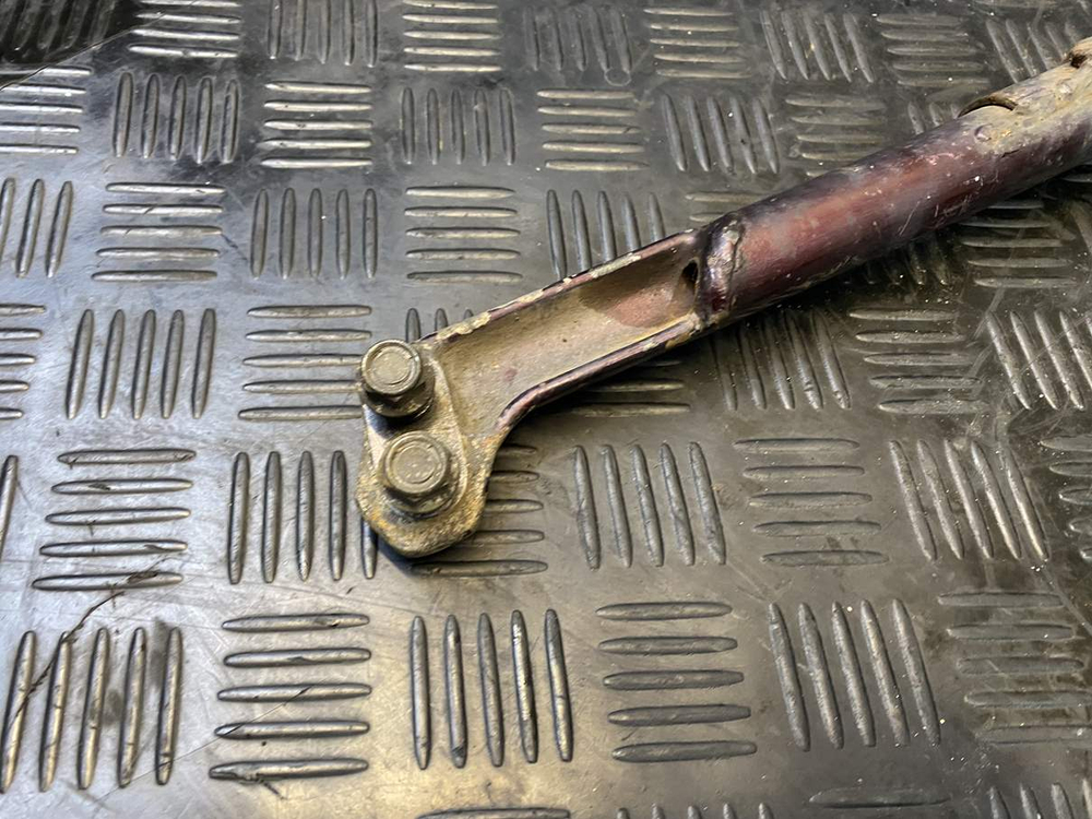 Часть рамы Suzuki Intruder VS750 VR51A