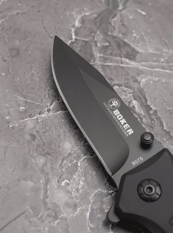 Выкидной нож тактический BOKER Черный