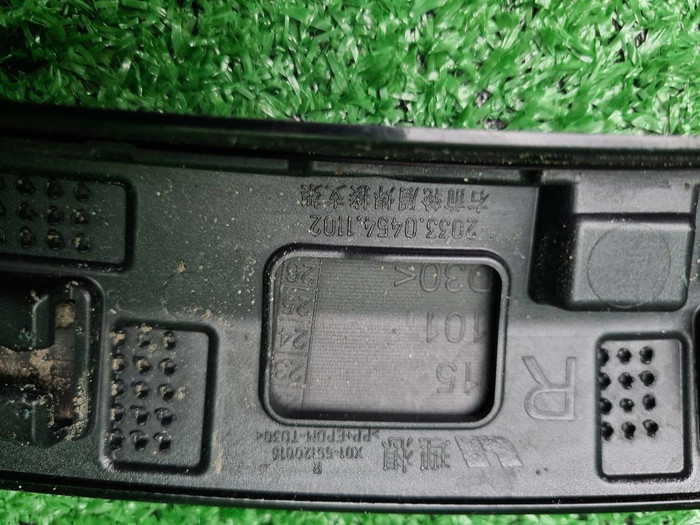 Расширитель передний правый Lixiang L9 (2022-н.в.)