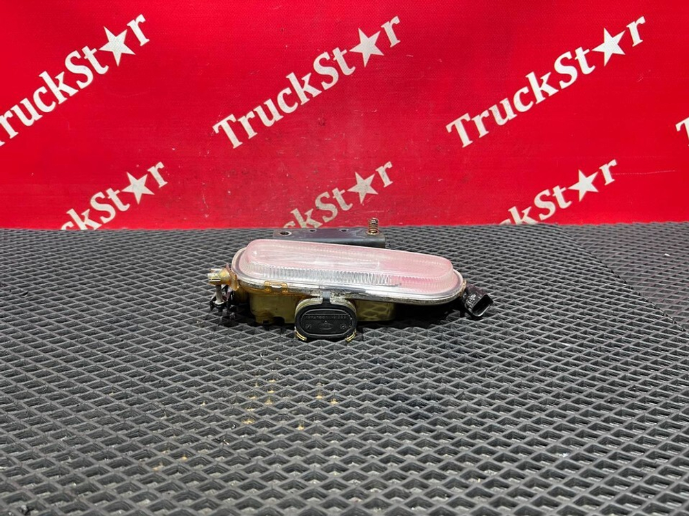 Фара противотуманная левая