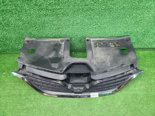 Решетка радиатора Renault Arkana (2019-2023)