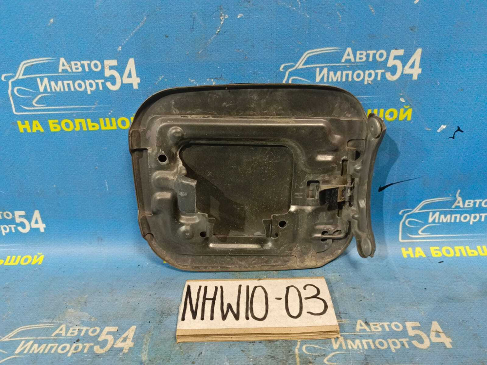 Лючок бензобака TOYOTA PRIUS 1999