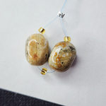 Океаническая яшма, риолит, крупная галтовка, ~15 мм, подобранный набор, цена за пару на фото