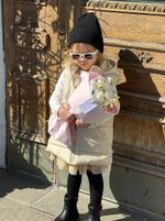 Детский букет из хризантемы, маттиолы и диантусов