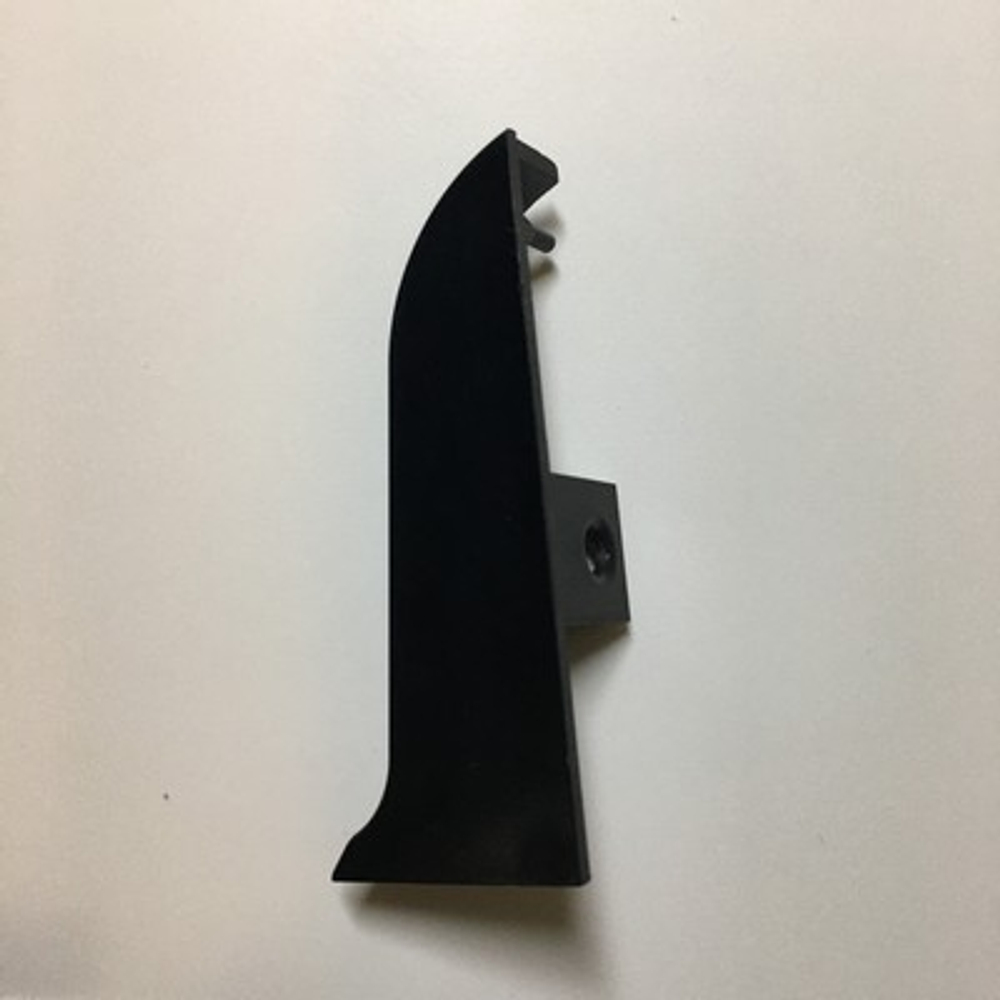 Заглушка правая к плинтусу "LIDER-62" 290 Черный