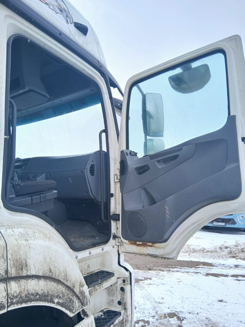 КамАЗ 5490 4x2 Седельный тягач 5490-S5 (Дизель/Газ, 12,0 л, 401 л.с., МТ)