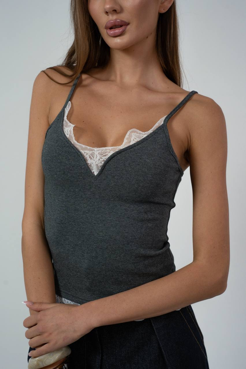 Топ из эластичной ткани с кружевом