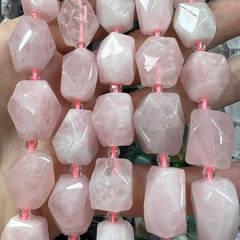 Розовый кварц бусины 13х18/22 мм, крупная грань, нитка 38 см