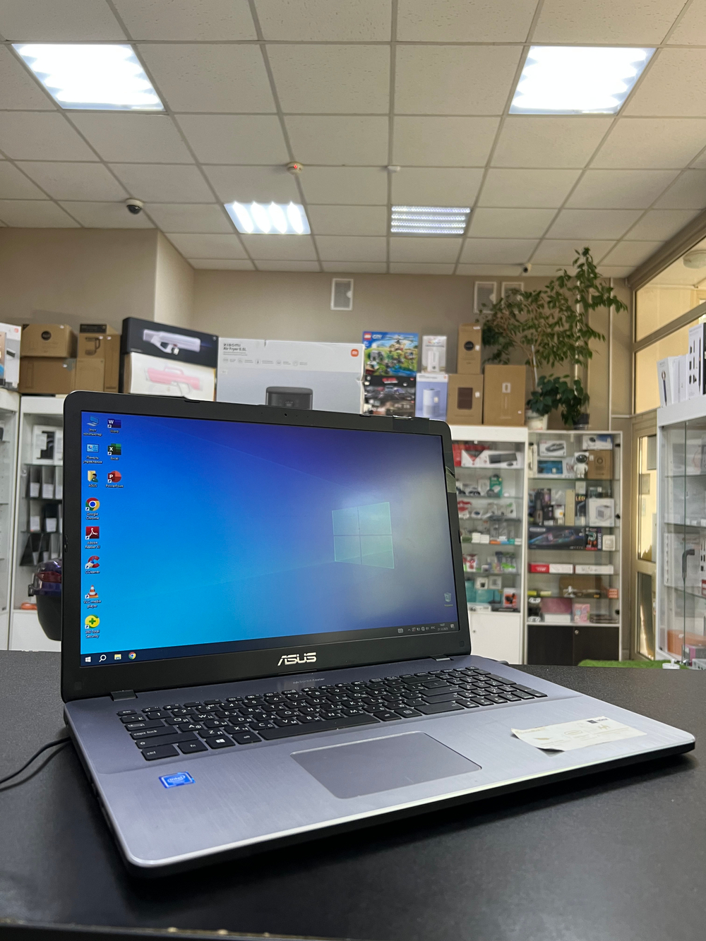 Б/У Ноутбук Asus VivoBook 17 X705M