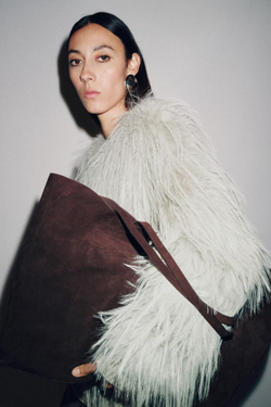 ZARA ШУБА ИЗ ИСКУССТВЕННОГО МЕХА — ZW COLLECTION, СВЕТЛО-СЕРЫЙ