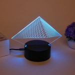 Светильник ночник «3D-Пирамида» на пластиковой подставке, с включателем USB