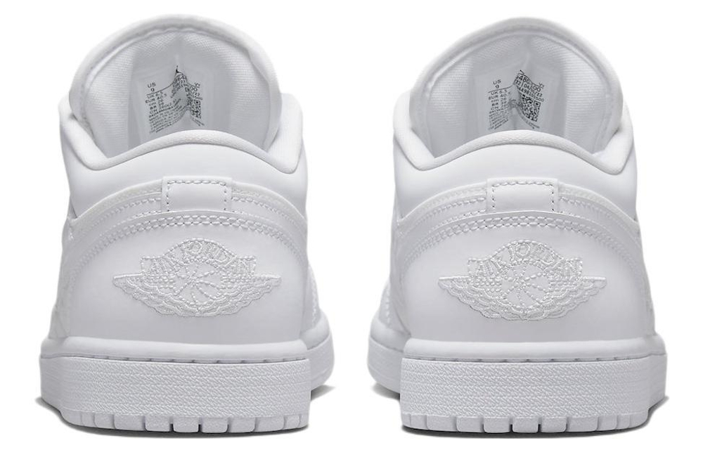 Кроссовки Jordan Air Jordan 1 Low Quilted "Triple White" (Женская размерная сетка)