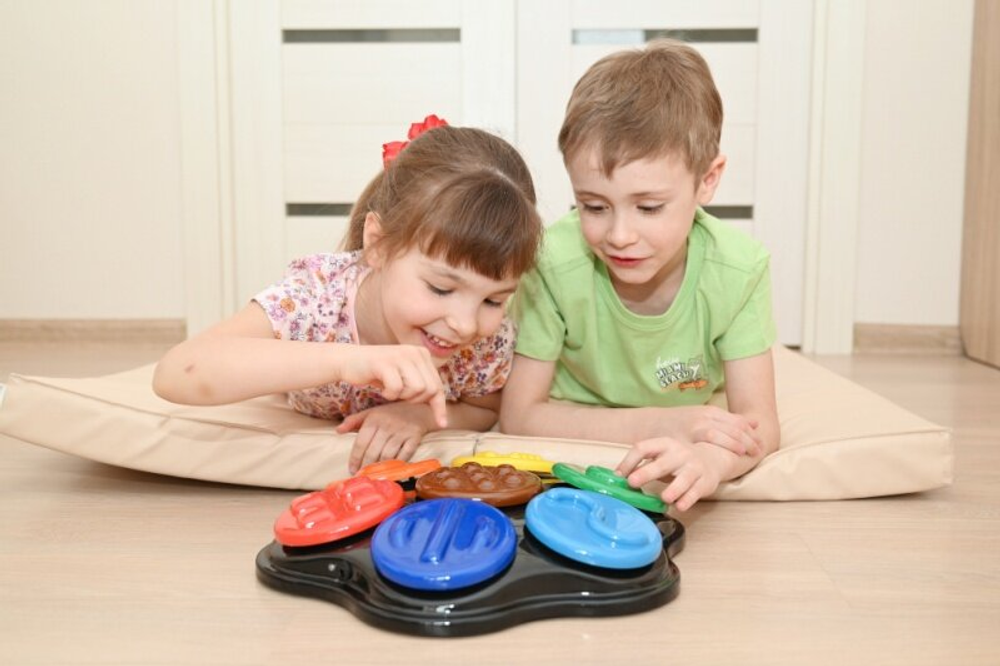 Полностью тактильный коммуникатор