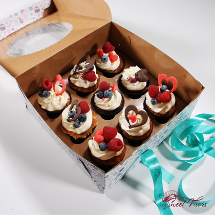 Капкейк "Сердечко с ягодами"