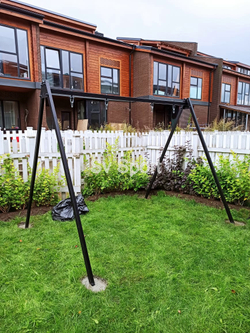 Монтаж уличных качелей Sv Sport