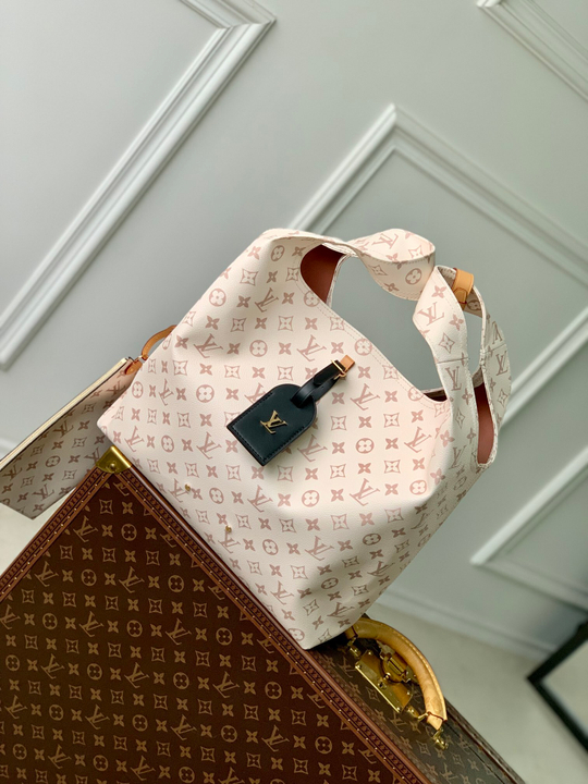 Louis Vuitton Atlantis GM